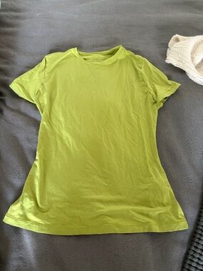 Organic Basics Women’s Lime Crewneck Short Sleeve Tee